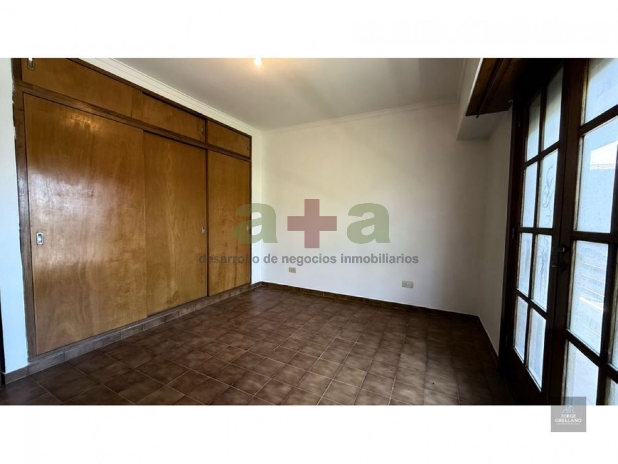VENTA CASA 4 DORMITORIOS Y DEPARTAMENTO DOS AMBIENTES BARRIO ZACAGNINI