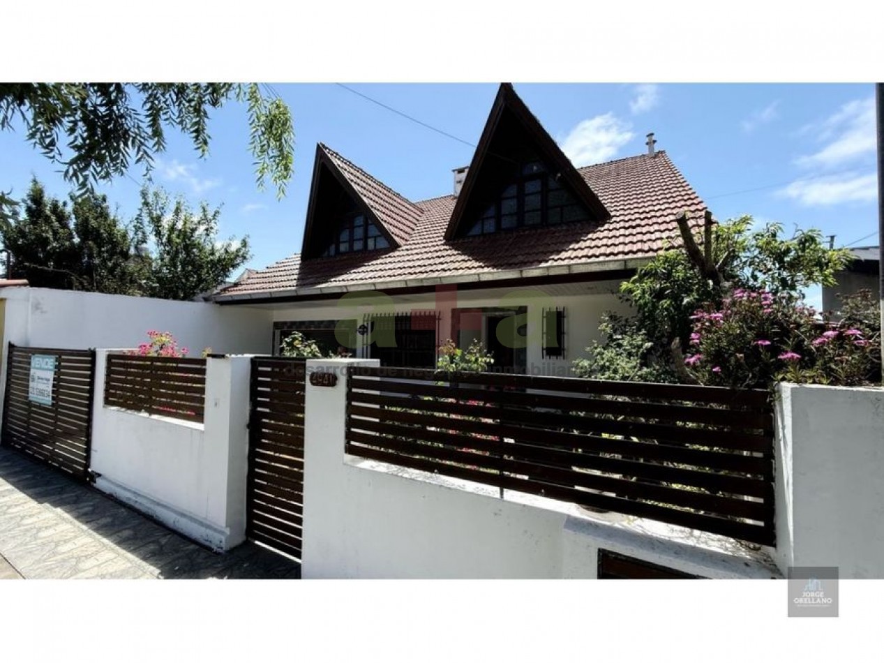 VENTA CASA 4 DORMITORIOS Y DEPARTAMENTO DOS AMBIENTES BARRIO ZACAGNINI