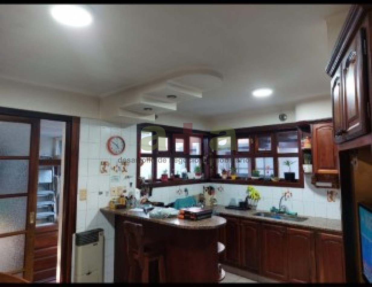 VENTA CHALET 4 AMBIENTES CHAUVIN