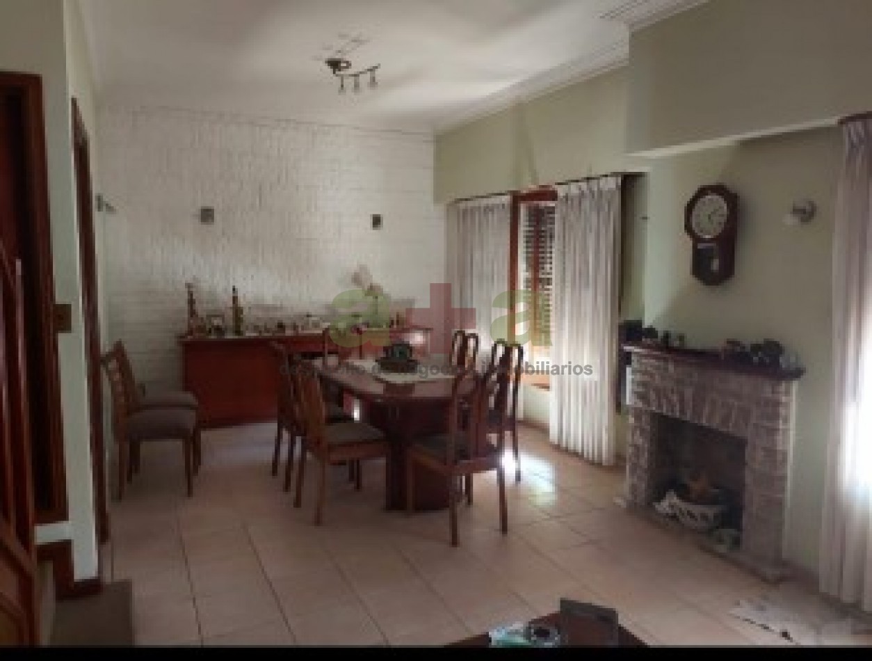 VENTA CHALET 4 AMBIENTES CHAUVIN